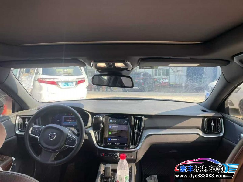 24年沃尔沃S60轿车抵押车出售