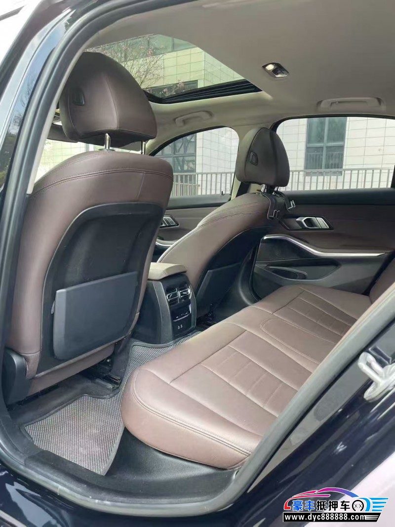 21年宝马3系轿车抵押车出售