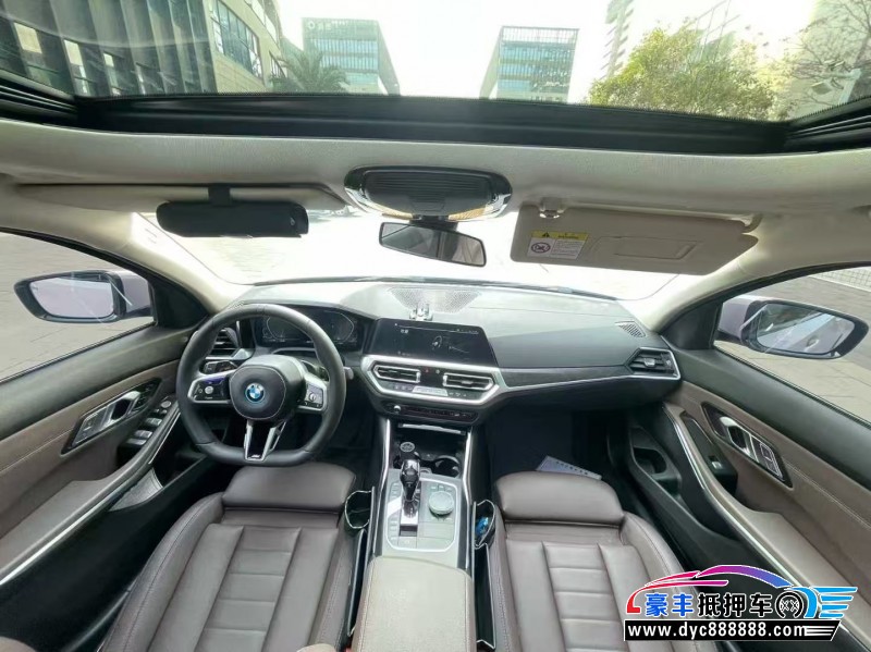 21年宝马3系轿车抵押车出售