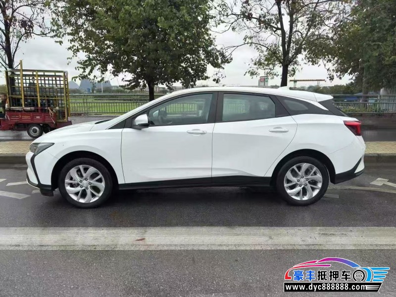 24年别克微蓝轿车抵押车出售