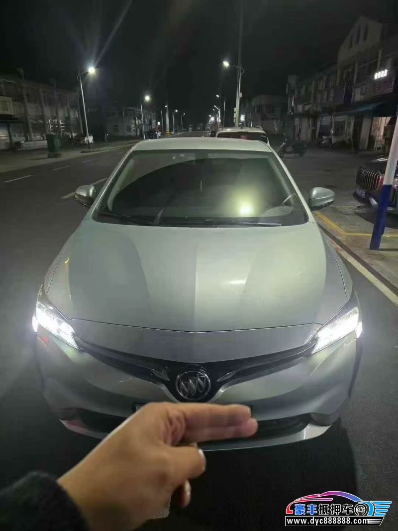 抵押车出售24年别克微蓝轿车