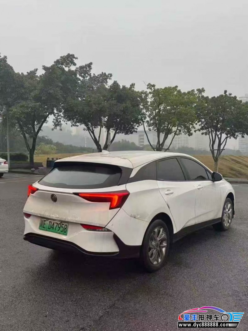 24年别克微蓝轿车抵押车出售