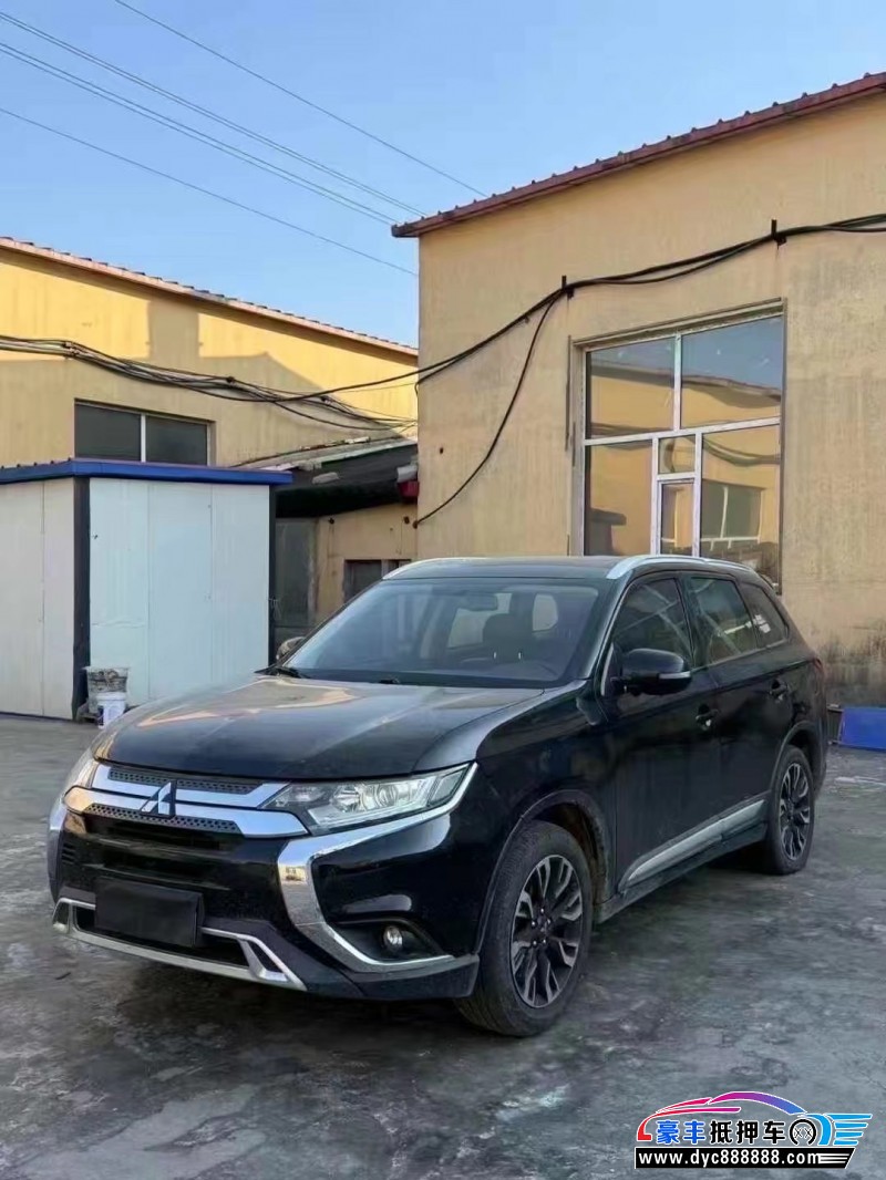 19年三菱欧蓝德轿车抵押车出售