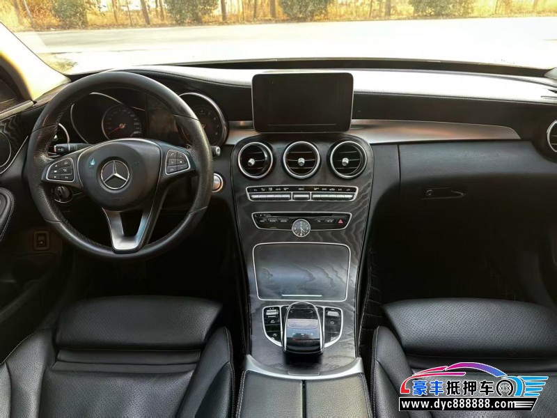 16年奔驰C轿车抵押车出售