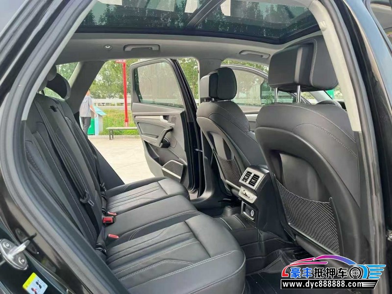 23年奥迪Q5轿车抵押车出售