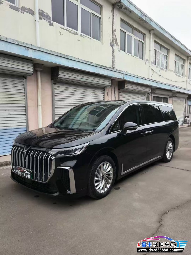 24年岚图梦想家轿车抵押车出售