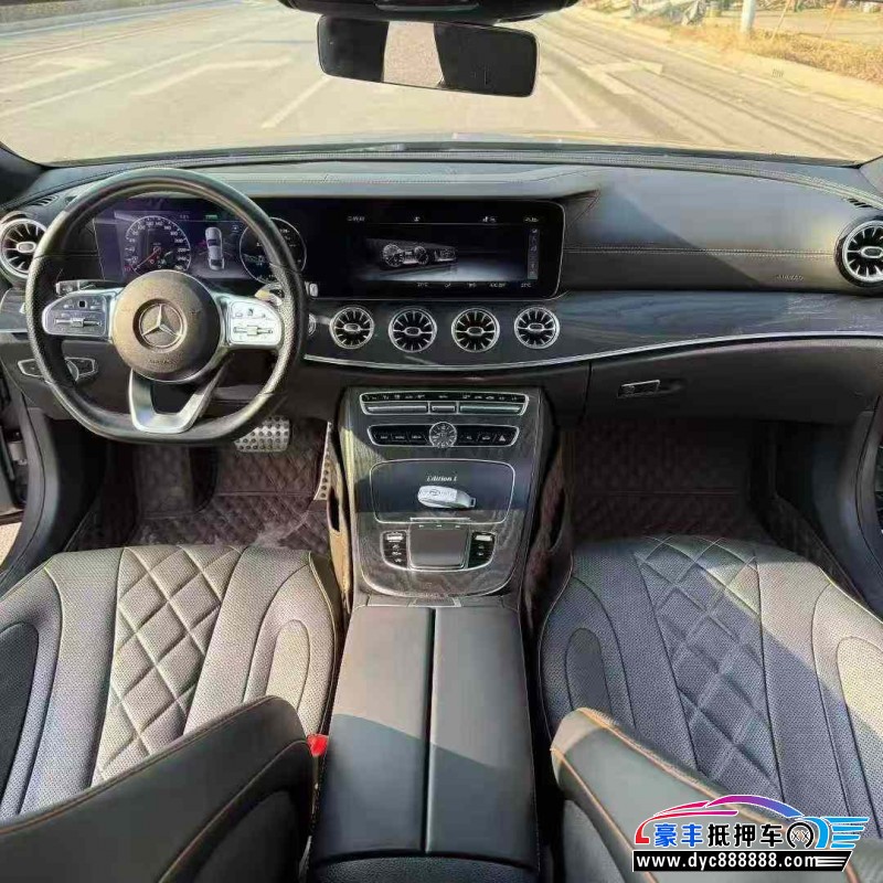 18年奔驰CLS轿车抵押车出售