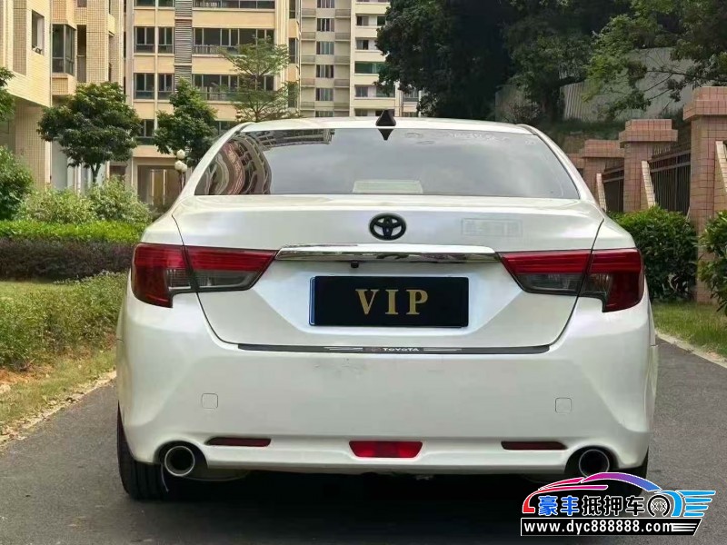 15年丰田锐志轿车抵押车出售