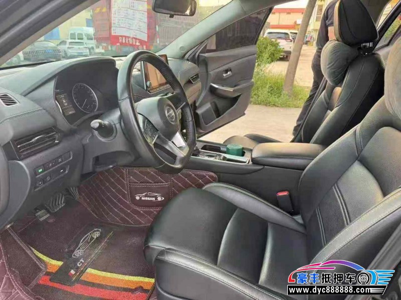 20年日产轩逸轿车抵押车出售
