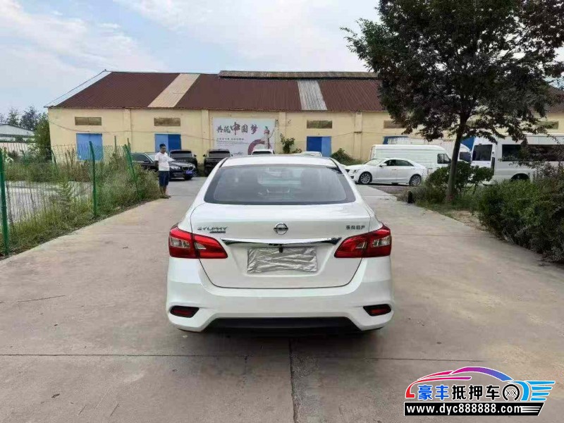 22年日产轩逸轿车抵押车出售