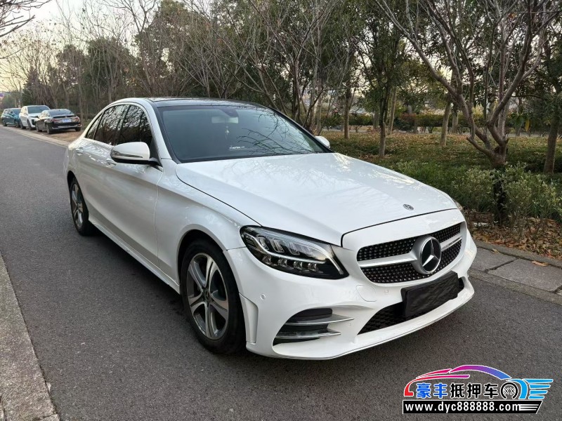 19年奔驰C轿车抵押车出售
