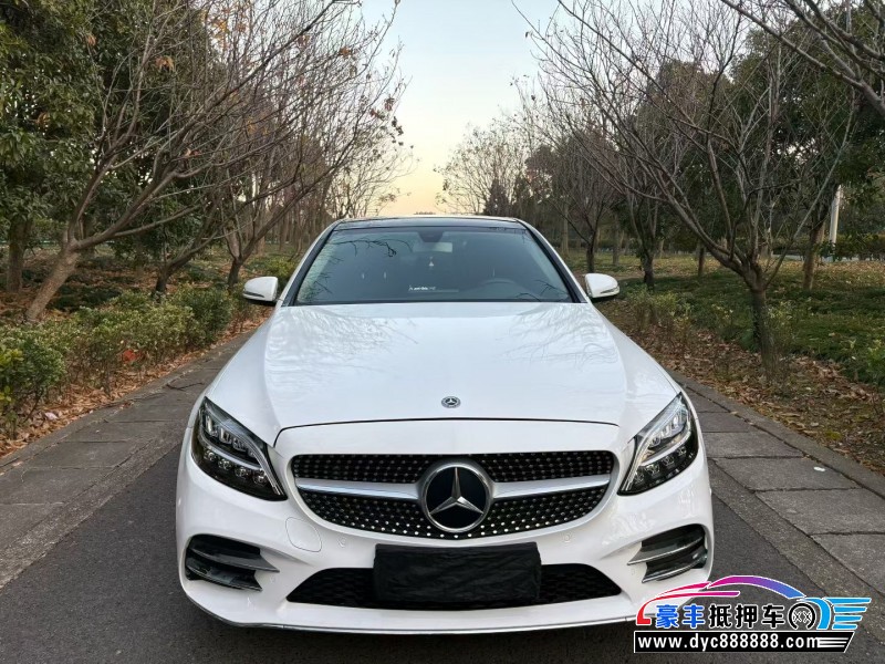 19年奔驰C轿车抵押车出售