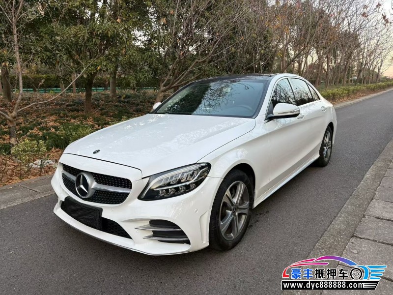 19年奔驰C轿车抵押车出售