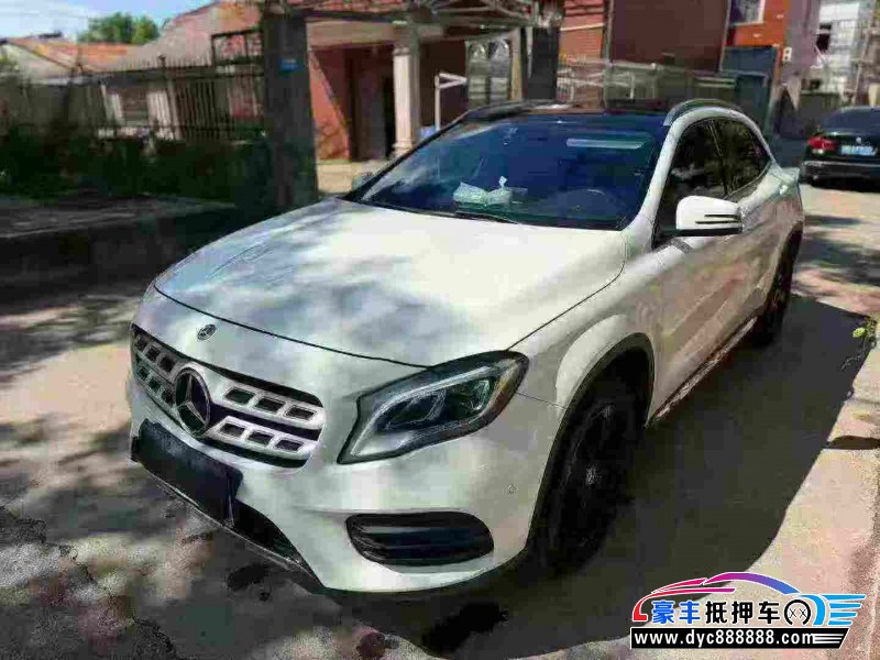 19年奔驰GLA轿车抵押车出售