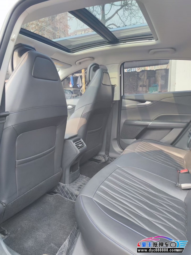 23年长安逸达轿车抵押车出售