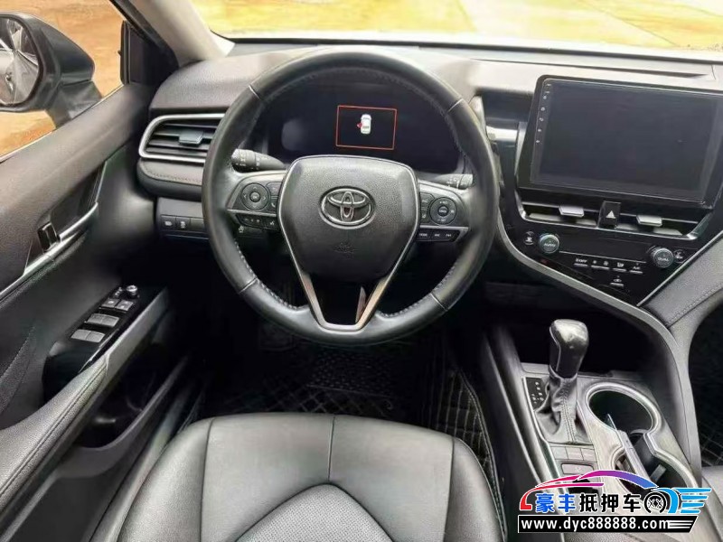 22年丰田凯美瑞轿车抵押车出售