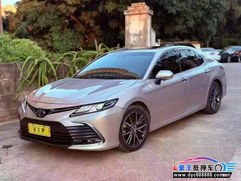22年丰田凯美瑞轿车抵押车出售