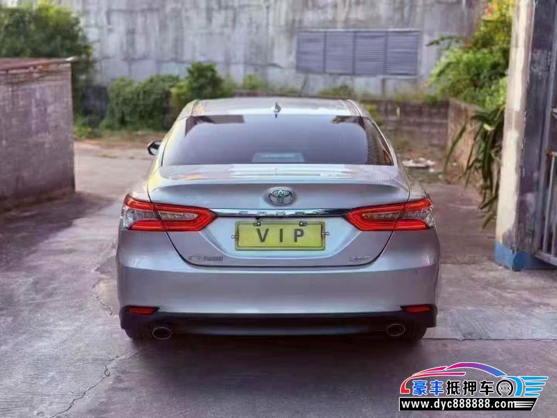 22年丰田凯美瑞轿车抵押车出售