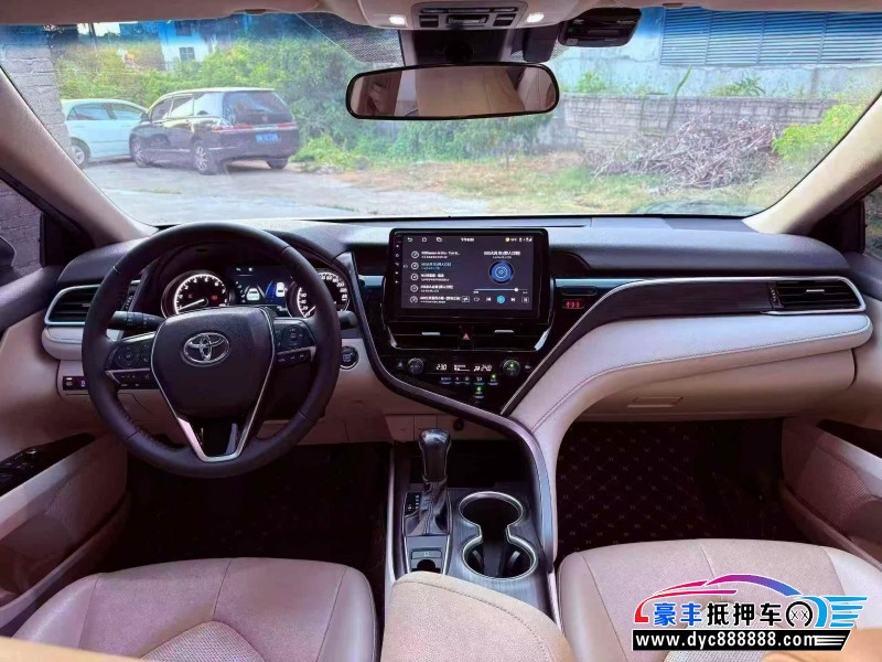 22年丰田凯美瑞轿车抵押车出售