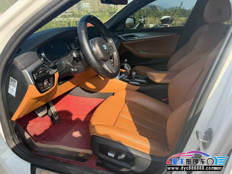 17年宝马5系轿车抵押车出售