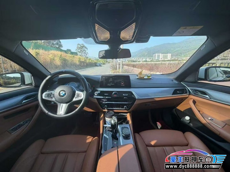 17年宝马5系轿车抵押车出售