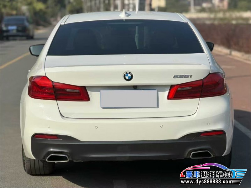 17年宝马5系轿车抵押车出售