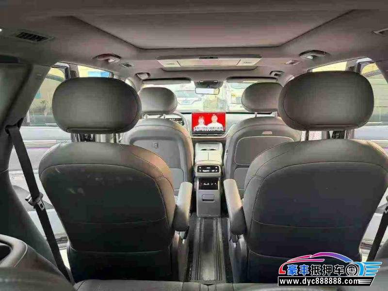 25年东风奕派008轿车抵押车出售