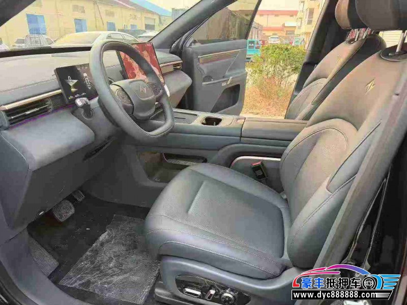 25年东风奕派008轿车抵押车出售