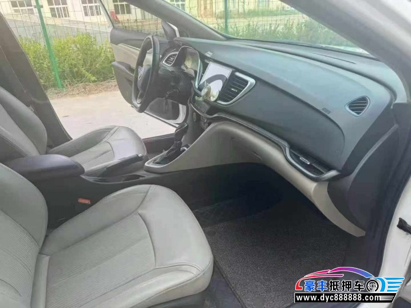 17年别克英朗轿车抵押车出售