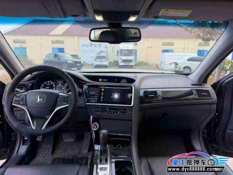 17年本田思铂睿轿车抵押车出售