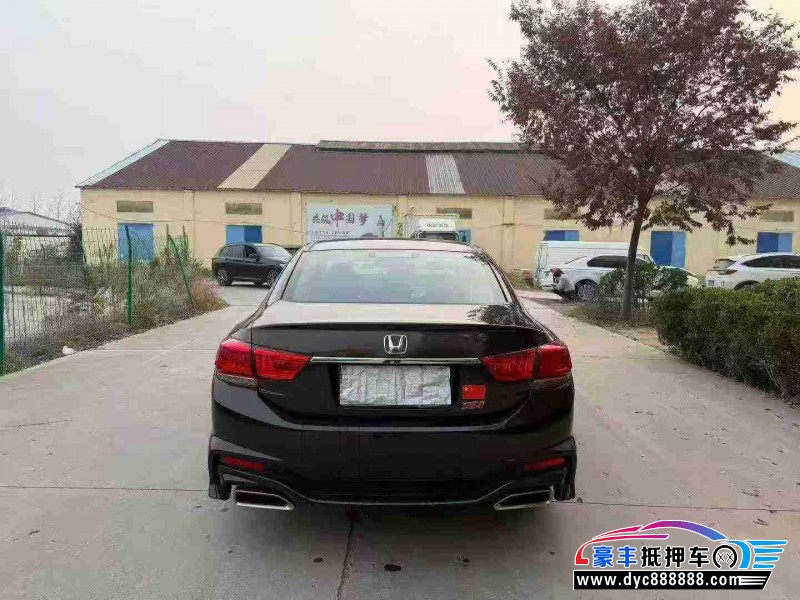 17年本田思铂睿轿车抵押车出售