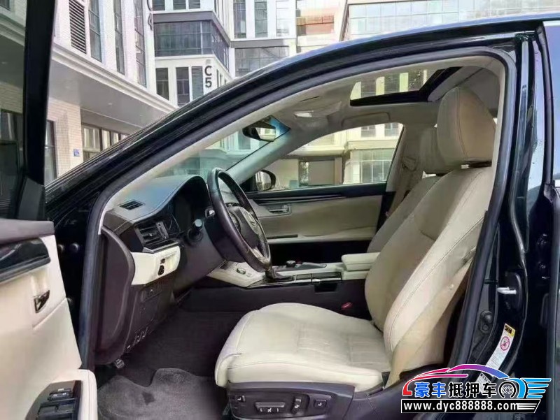 16年雷克萨斯ES轿车抵押车出售