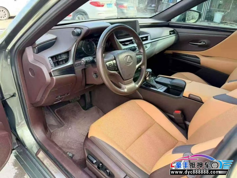 21年雷克萨斯ES轿车抵押车出售