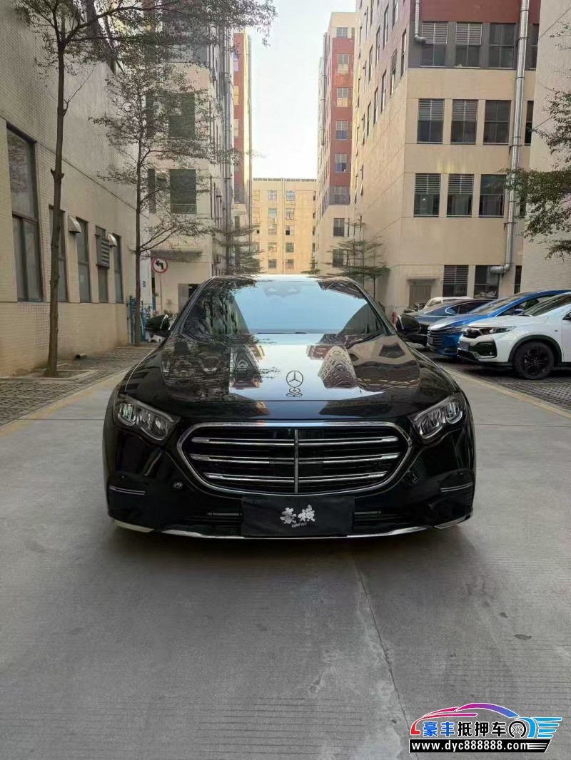 25年奔驰E轿车抵押车出售