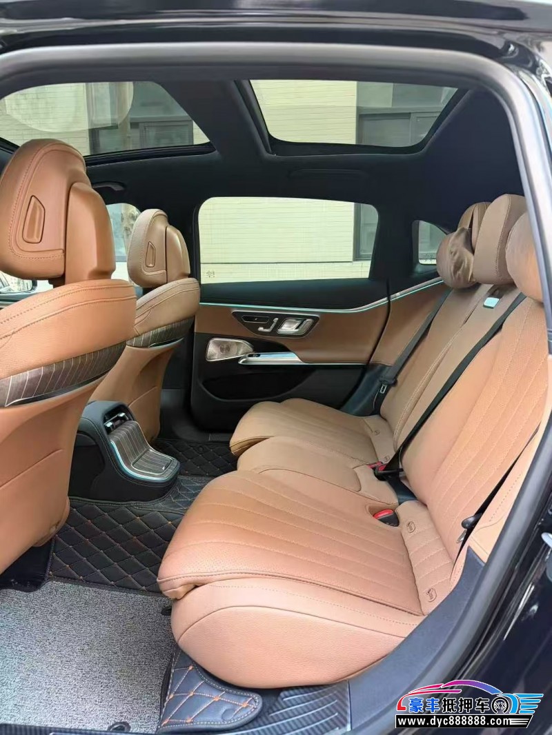 25年奔驰E轿车抵押车出售