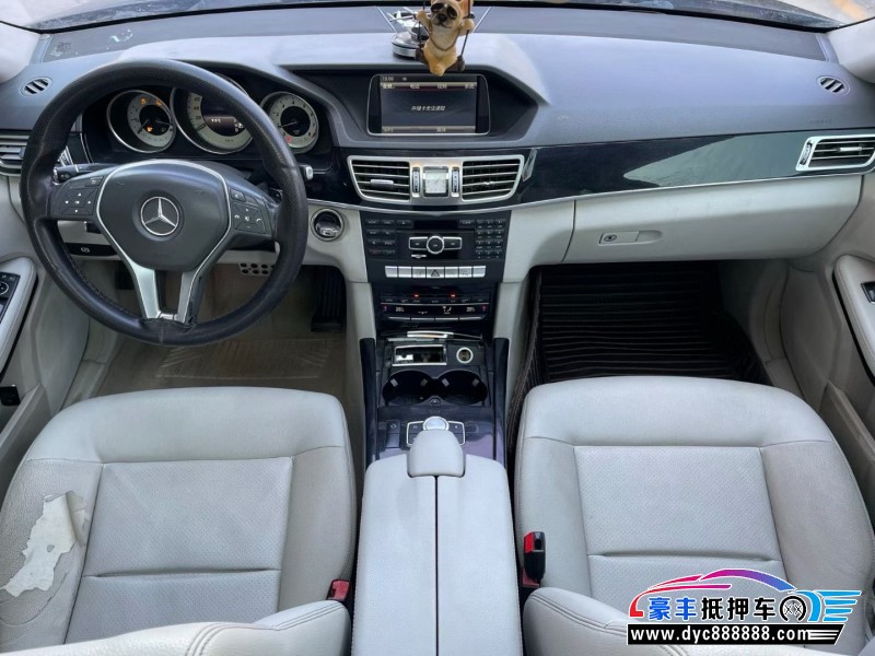 14年奔驰E轿车抵押车出售