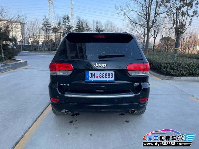 18年Jeep大切诺基轿车抵押车出售