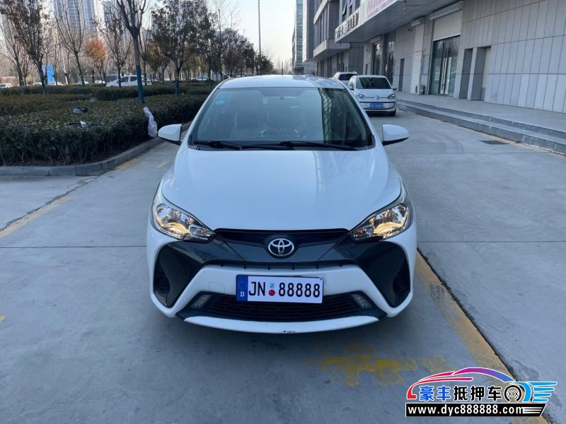 17年丰田YARiS L 致炫轿车抵押车出售
