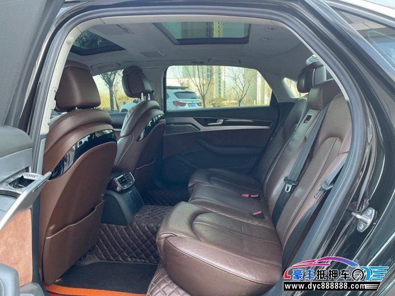 14年奥迪A8L轿车抵押车出售