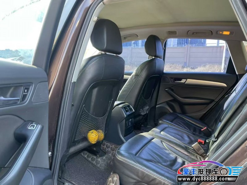 13年奥迪Q5轿车抵押车出售