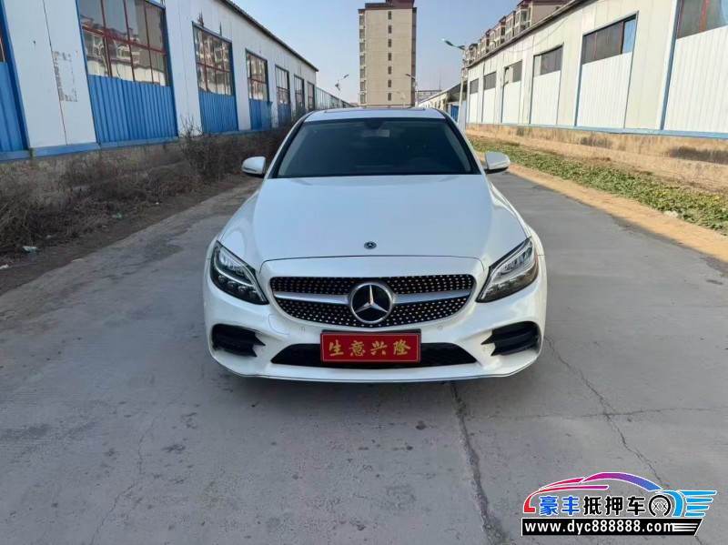 19年奔驰C轿车抵押车出售