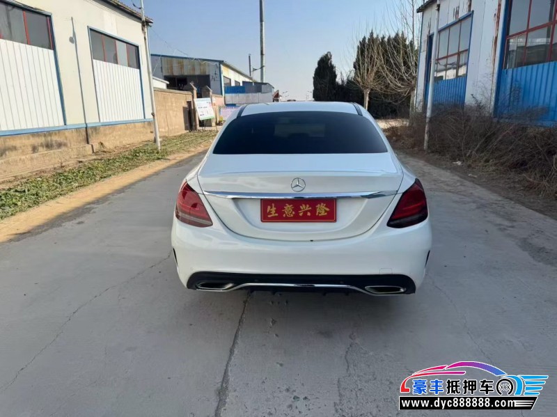 19年奔驰C轿车抵押车出售
