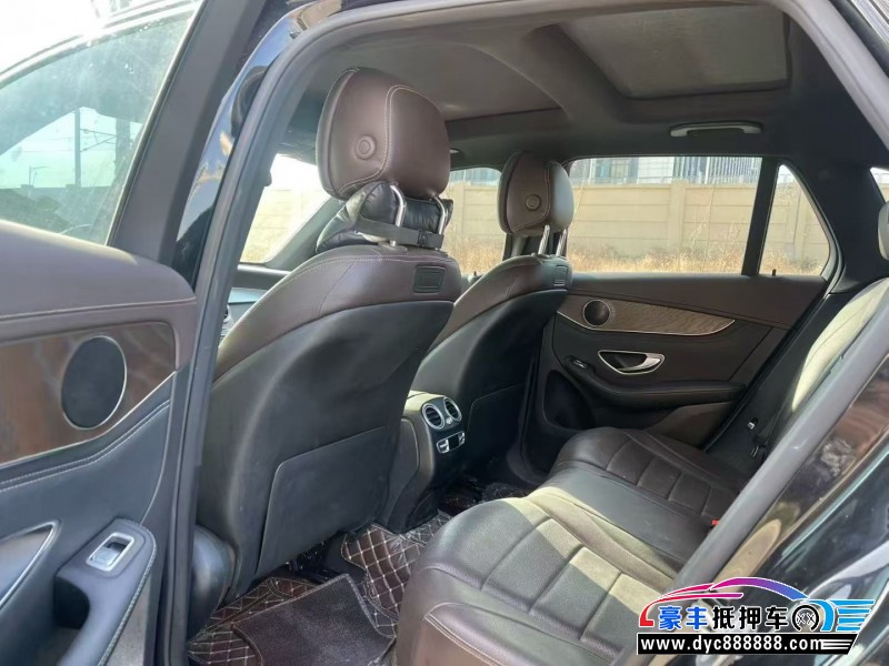 18年奔驰GLC轿车抵押车出售