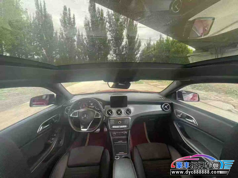 16年奔驰CLA轿车抵押车出售