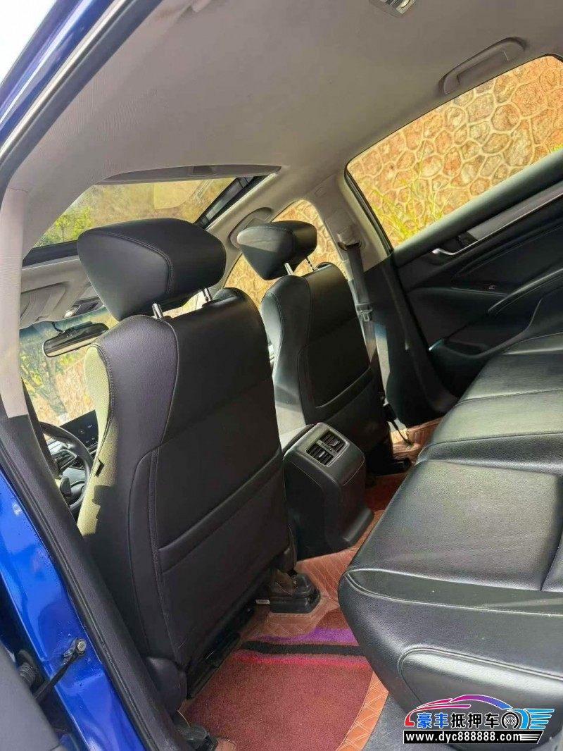 18年本田雅阁轿车抵押车出售