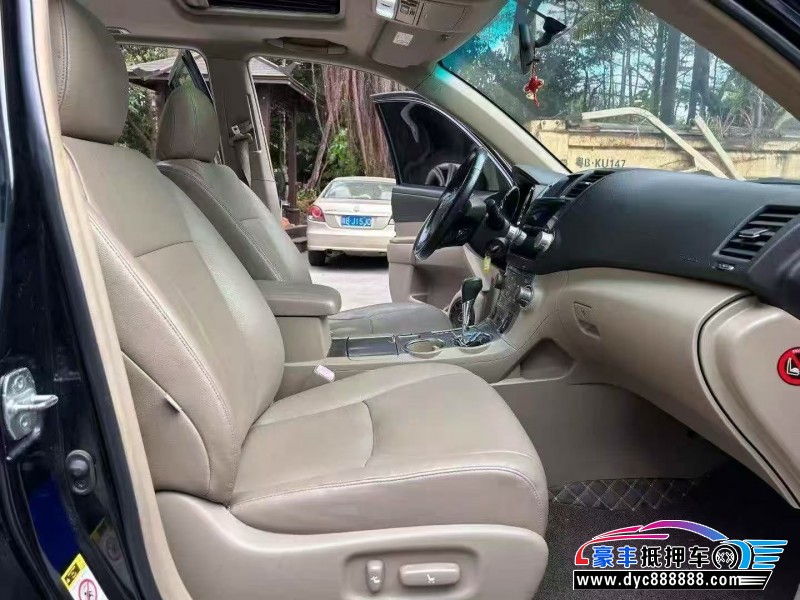 14年丰田汉兰达轿车抵押车出售