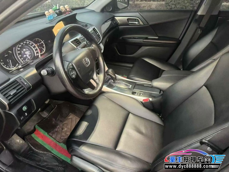 15年本田雅阁轿车抵押车出售