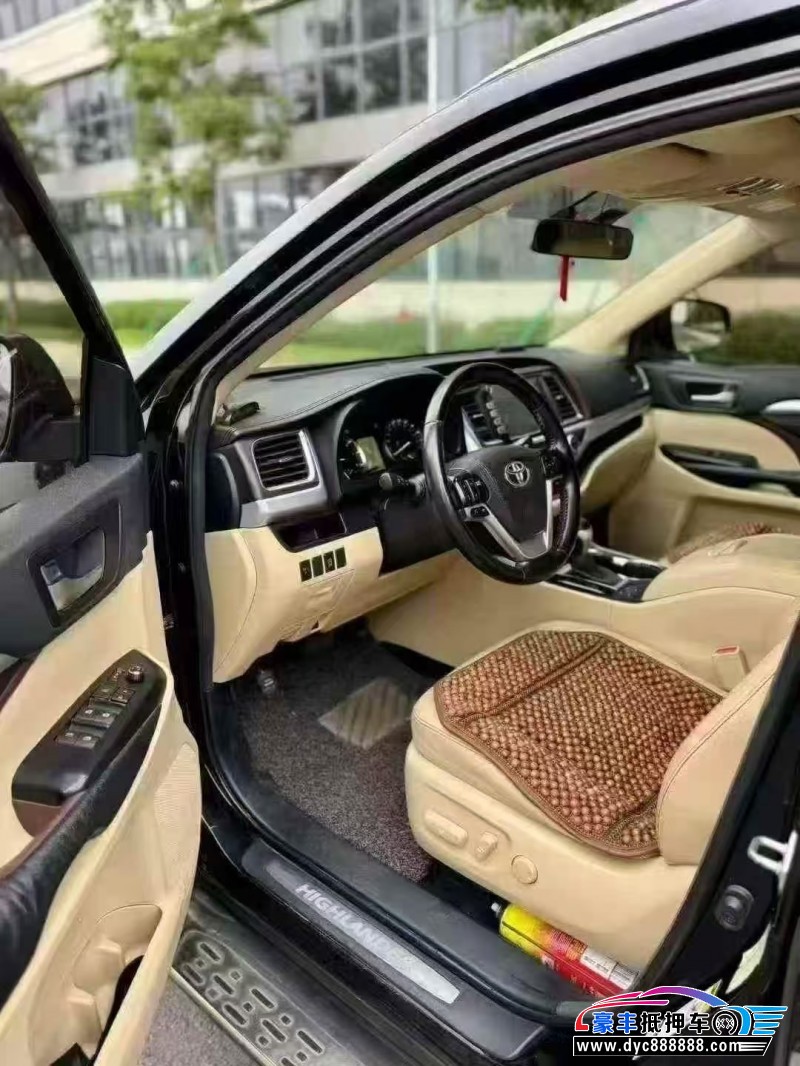 15年丰田汉兰达轿车抵押车出售