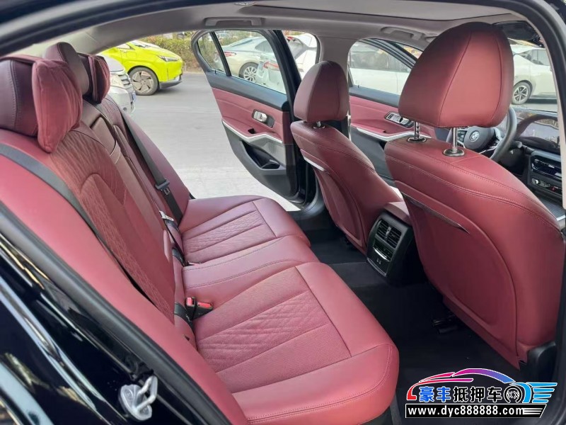 25年宝马3系轿车抵押车出售