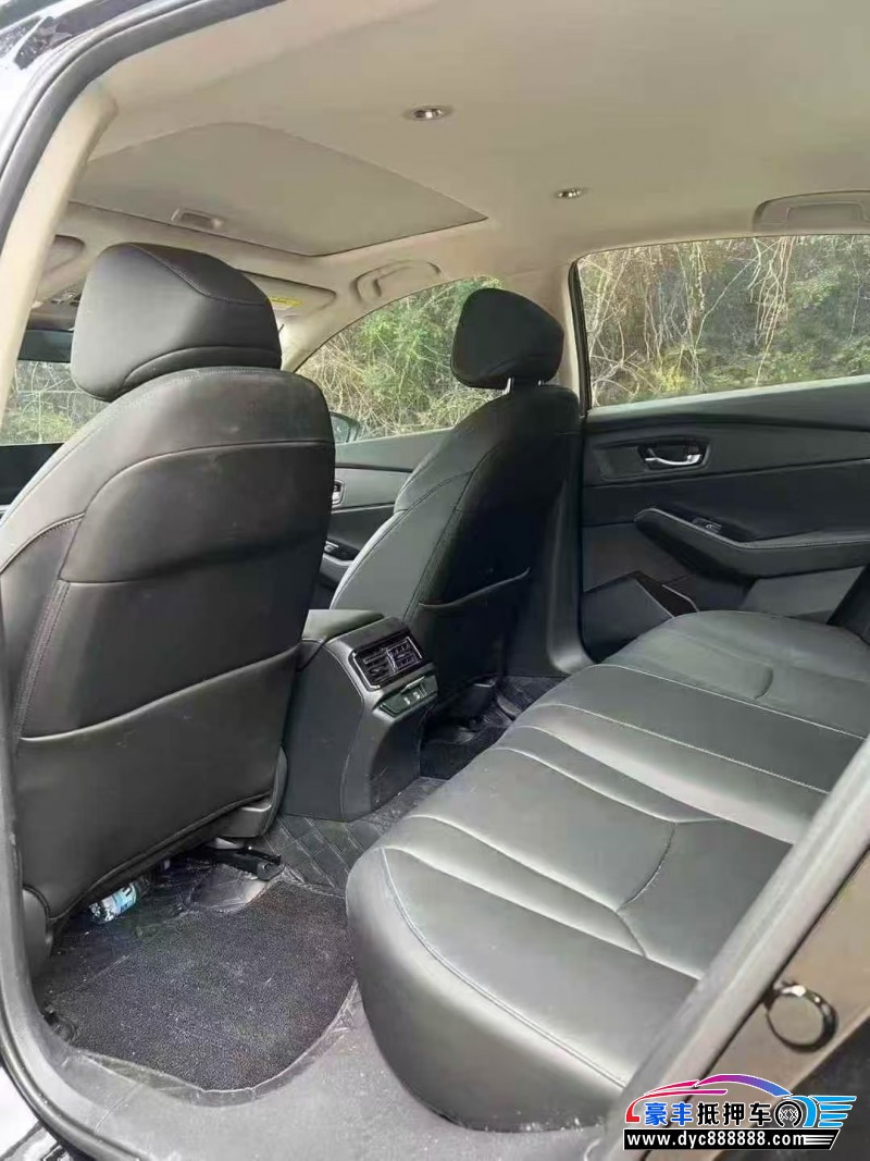 25年本田雅阁轿车抵押车出售